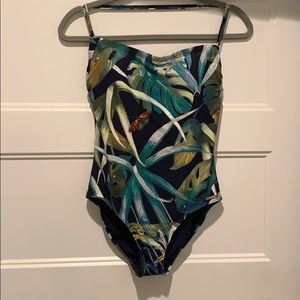 Vince Camuto one piece swim suit, new with tags
